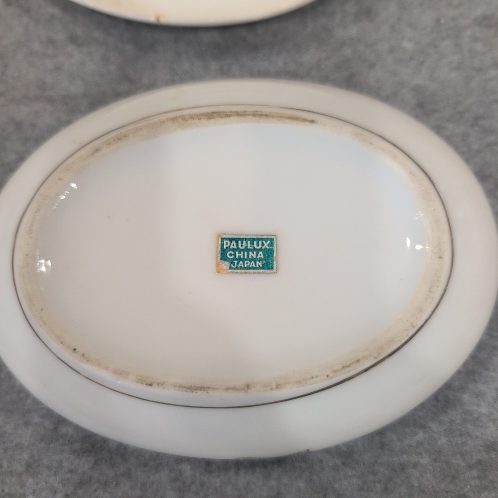 Paulux China Japan Oval Trinket Box Green Leaf Gold Gilt Porcelain White - Picture 7 of 8